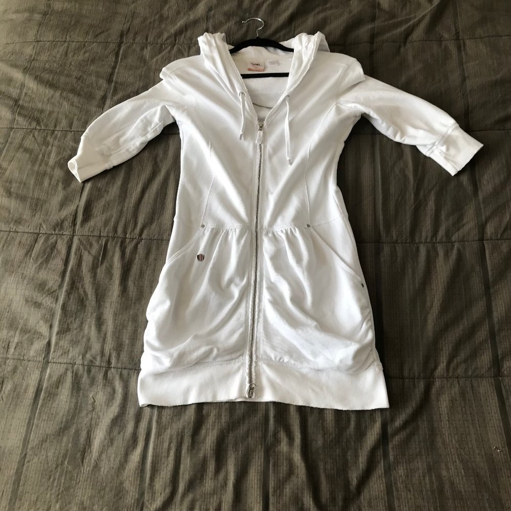 TRIPLE FIVE SOUL FEMALE, SMALL WHITE HOODY JUMP SWEAT